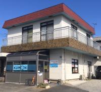 教室は桂萱東小学校から北に１００ｍのところです