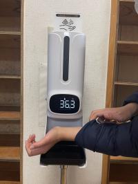 体温計付き消毒器で小さなお子様も清潔保持。