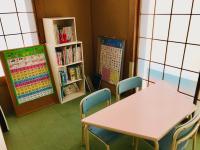 和室で乳幼児も安心して学習できます。0歳児より受け入れてます。