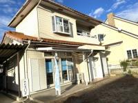 南から見た教室の外観です。<br />
教室の庭へ駐車していただけます。