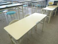 小さいお子さま用の机・椅子も備えてあります