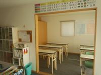 集中して学習できます。幼児さん用の学習机もあります☆