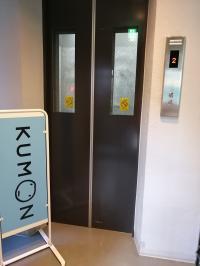 ベビーカーのまま上がってこられます
