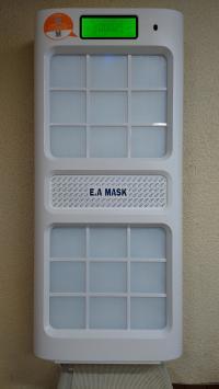 高性能空気清浄機を導入。常に空気状態を把握し、安心安全な学習環境を作っています。