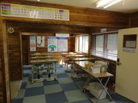 お教室は木目調でアットホームな雰囲気です。