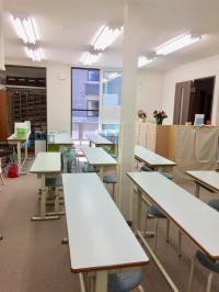 とても明るい教室です。