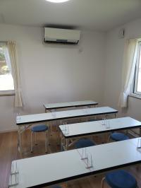 教室は、エアコン完備なので、夏でも集中して学習できます。