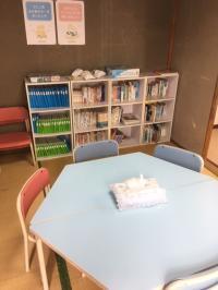 絵本、幼児席もあります。