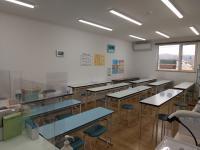 教室の中はこんな感じです。