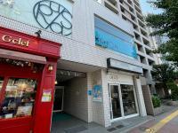 目白通りに面した教室です。正面入口から、2階へお越しください。