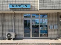 保護者さま用専用駐車場1台、駐輪場完備