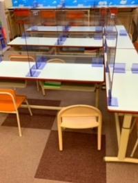 読み聞かせで楽しい本の世界を広げます。こころのごはんをいっぱい頂きます。