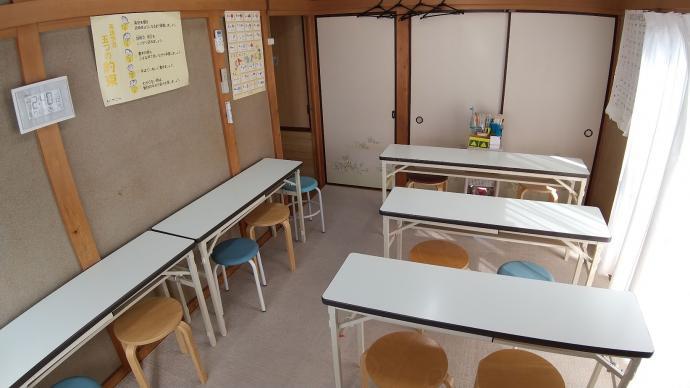 ２階の奥の部屋は、英語の学習者と、中学生が中心に学習しています。