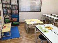 机を囲んでBaby Kumonタイムを実施します。