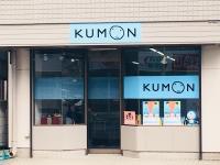 産業通り沿い。ベビーカーでお越しいただけます♪