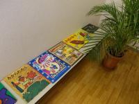 毎月違う絵本をそろえたくさんの本に出会える工夫をしています。