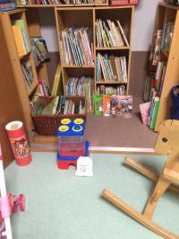 教室には本もたくさんございます!