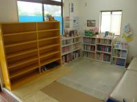 たくさんの絵本があります。<br />