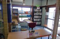 子ども達は大好きな本を借りていきます。 