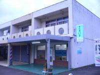 吾妻ショッピングセンターバス停すぐの教室です。