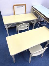 2歳前後のお子様と安全にお座りいただけます。お靴のままお入りください。