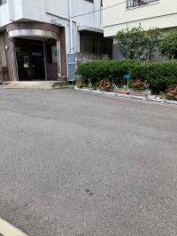 送迎専用の駐車場があります。