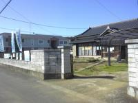 入口の、KUMONの看板が目印です。