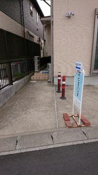 こちらからお越しください。<br />
ベビーカーも置けます。