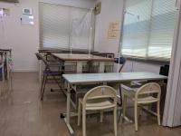 未就学児用の机といすもご用意しています。