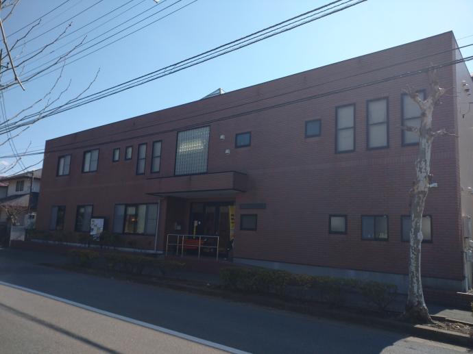 田中小学校から徒歩5分の柏ビレジ自治会館の2階が教室です。