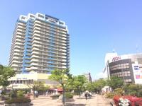 検見川浜駅北口徒歩１分、イオン隣のビルがセザール検見川浜。