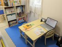 赤ちゃんを寝かせられるスペースもあり、安心してお話できます。