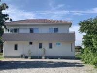 教室の外観です。駐車スペースは、3台分用意しています。