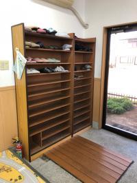 玄関が広くベビーカーを置くスペースもあります。