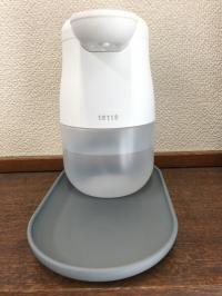 入室前に消毒をしています。