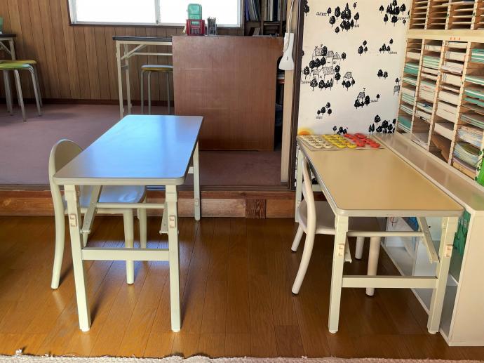 幼児さん用の机・椅子もサイズが複数あり、安心して学習いただけます。