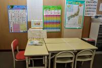 0歳からママと一緒に座ってベビーくもん始めます。