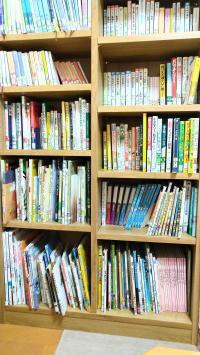 絵本を借りて帰ることもできます