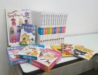 カードや絵本などもたくさん用意しております。