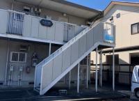 弐番館井之花の階段をあがってすぐの205号室です。