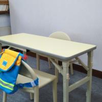 体のサイズに合った机と椅子。<br />
幼児さん用スペースです。<br />
