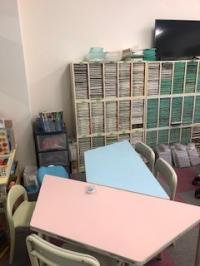 当教室では、乳幼児から社会人までの生徒さんが学習をしています