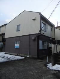 「稲荷坂」バス停、「打越」交差点の近くに教室があります。