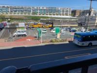 電車大好きなお子さんは、教室から見える電車にウキウキです。