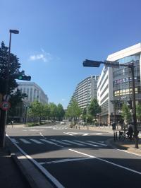 川崎市アートセンターの向かいのビルです
