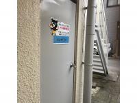 裏側の入り口から入ります!自転車もこちらに停めてね♪