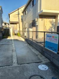 教室の入り口です。奥が玄関になります。