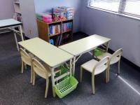 幼児さんでも集中して学習できる机・椅子を用意しています。