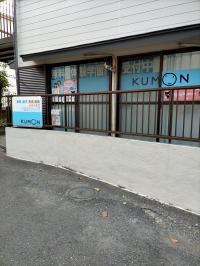 南聖心幼稚園向かいのアパート１階、脇通路からお入りください。