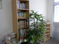 待っている間は本を読んだりパズルをしています